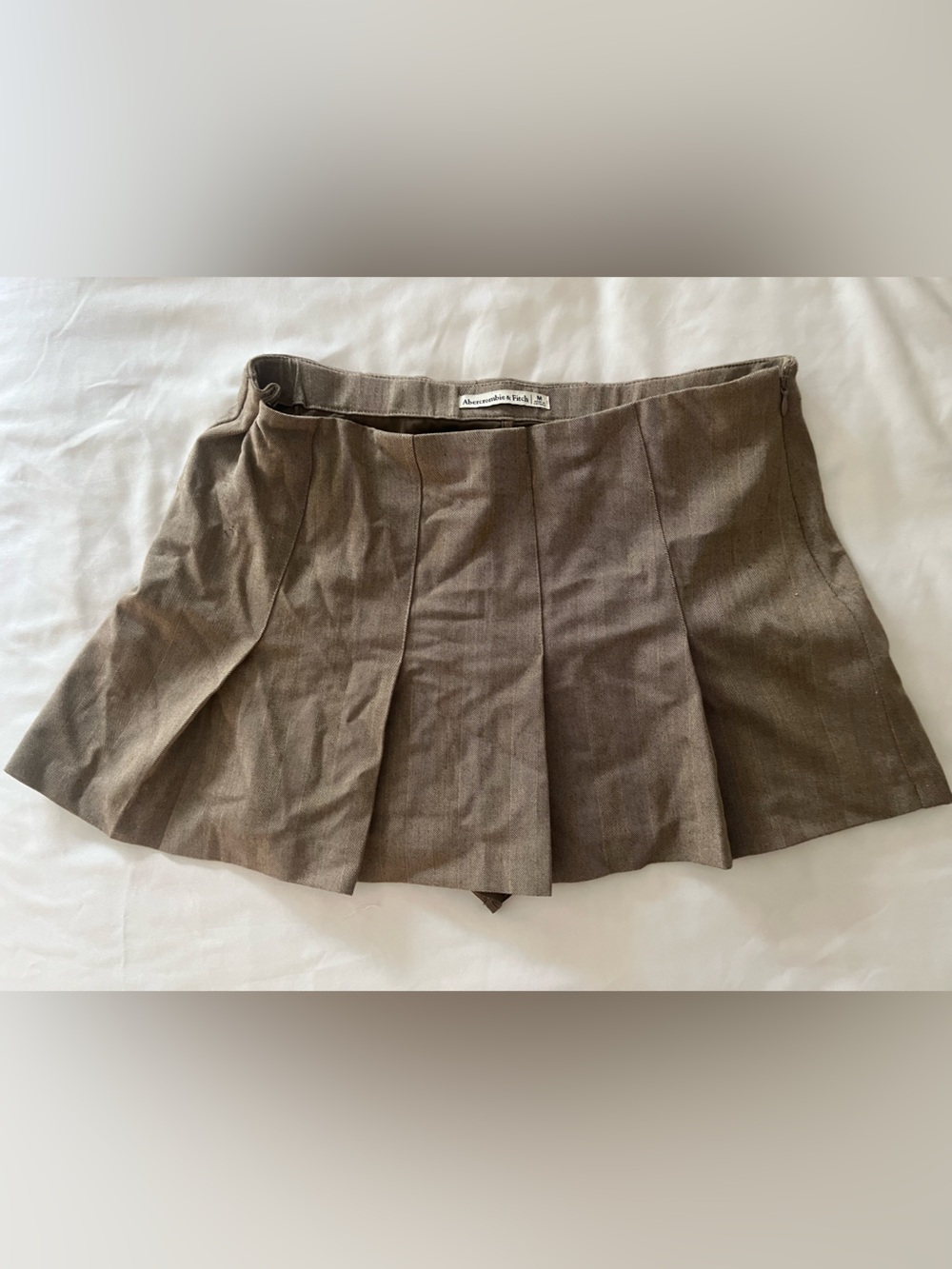 Abercrombie & Fitch Light Brown Pleated Mini Skirt